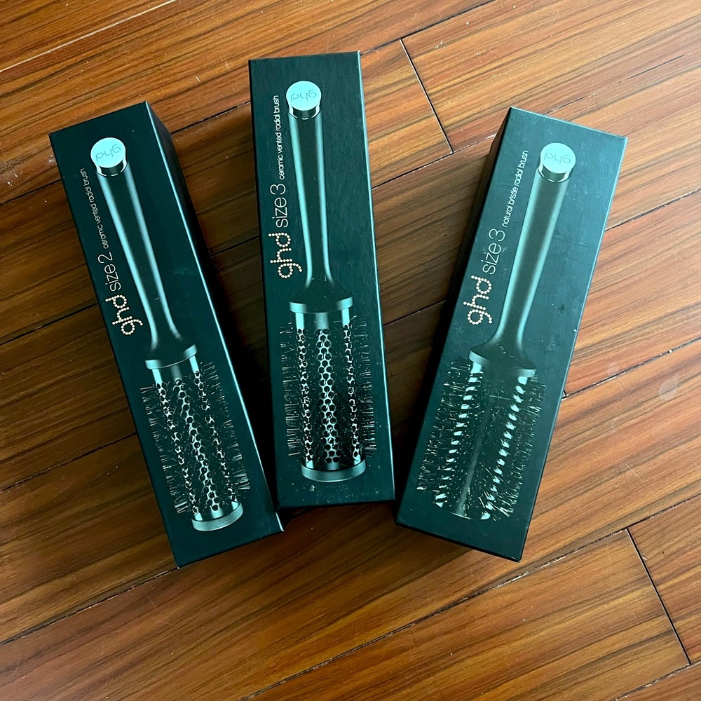New GHD Roundbrush set- NIB Black Ceramic and Natural Bristle Hair Brushes